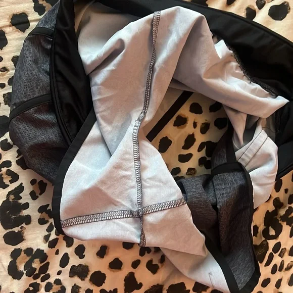 Pink brand workout shorts large - Picture 12 of 12